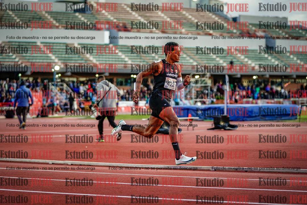 Fotos de los relevos 4x400 m de varones