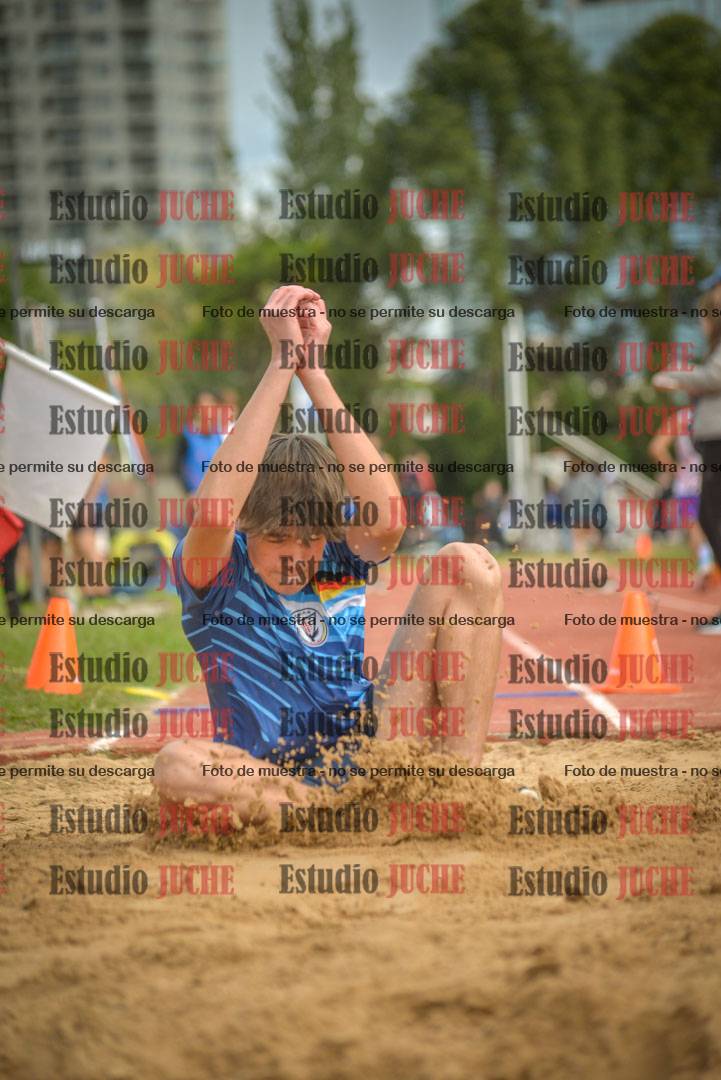Fotos del salto en largo - varones U16