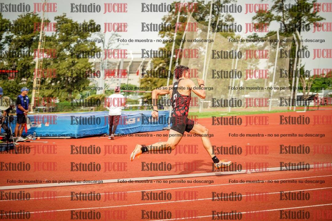Fotos de los 400 m llanos de varones