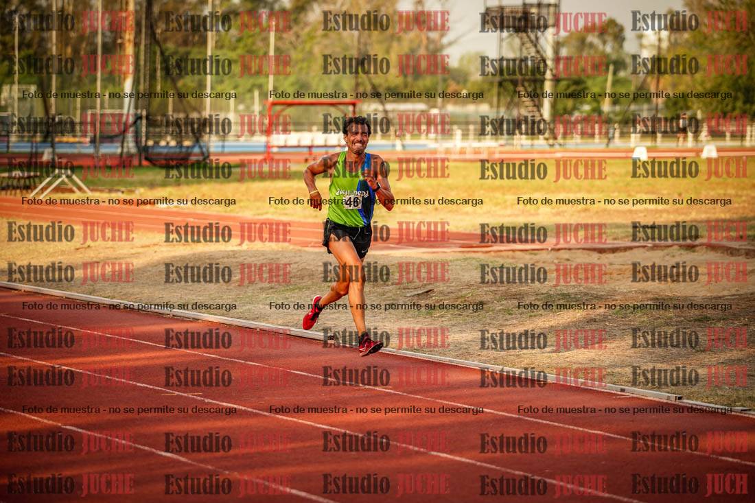 Fotos de los 5000 m llanos de mujeres y varones
