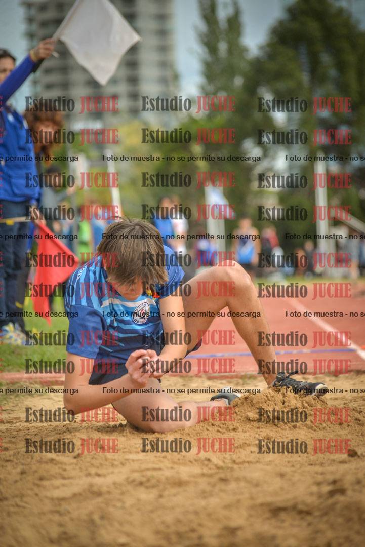 Fotos del salto en largo - varones U16