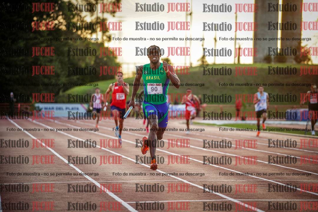 Fotos de los relevos 4x400 m de varones