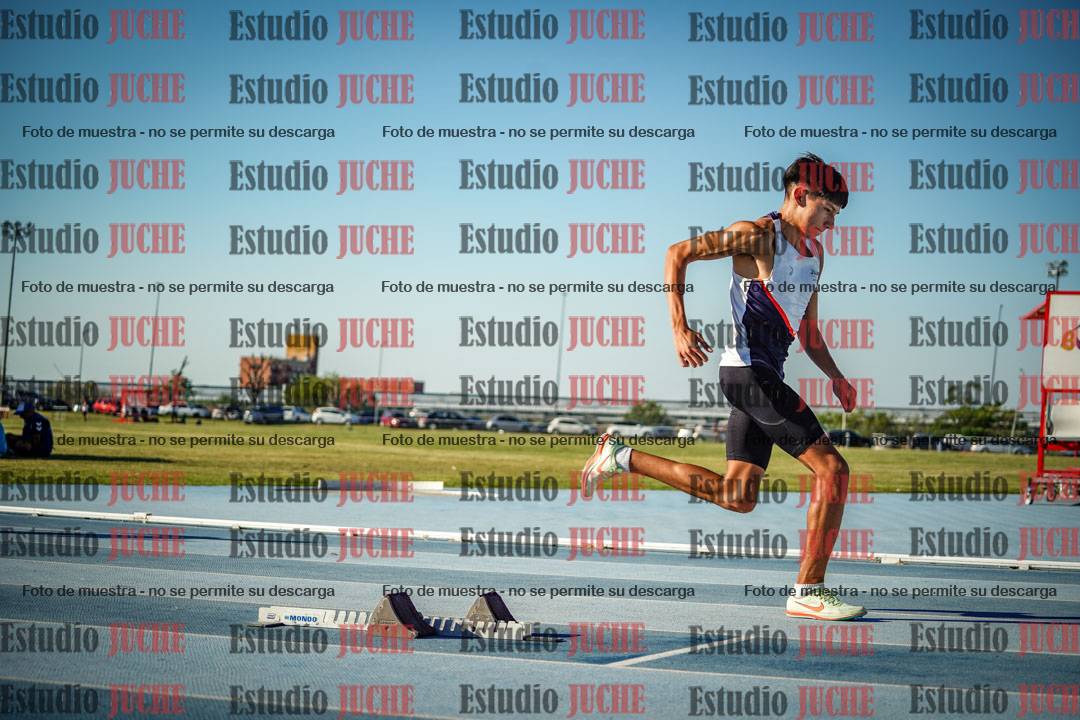 Fotos de los 400 m llanos de varones