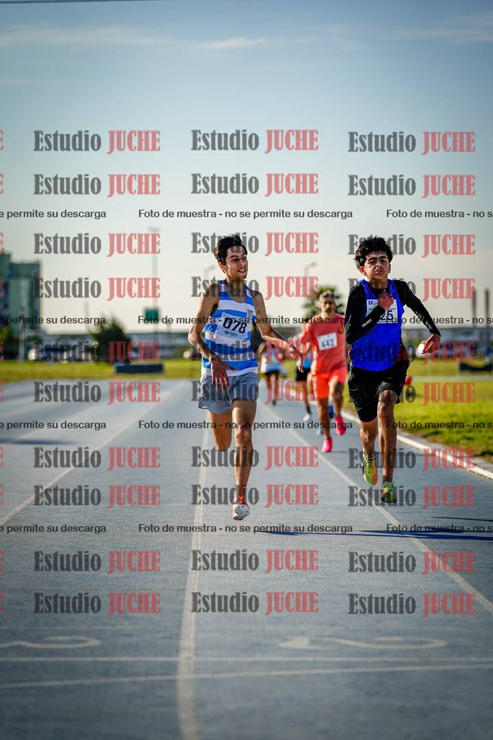 Fotos de los 1500 m llanos de varones