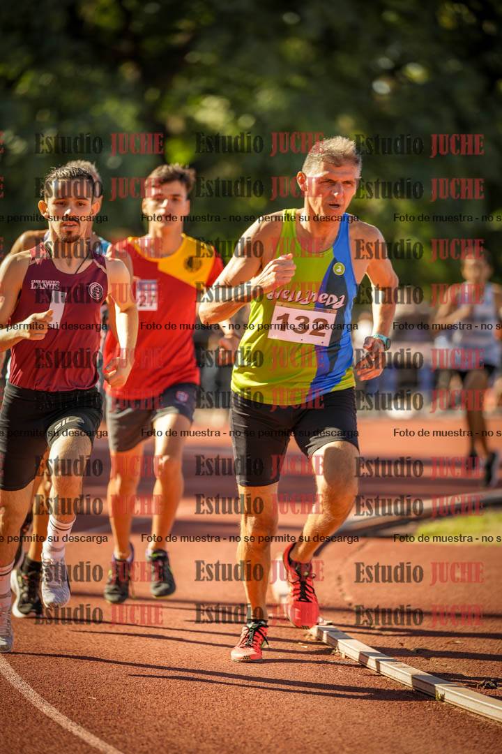 Fotos de los 800 m llanos de varones