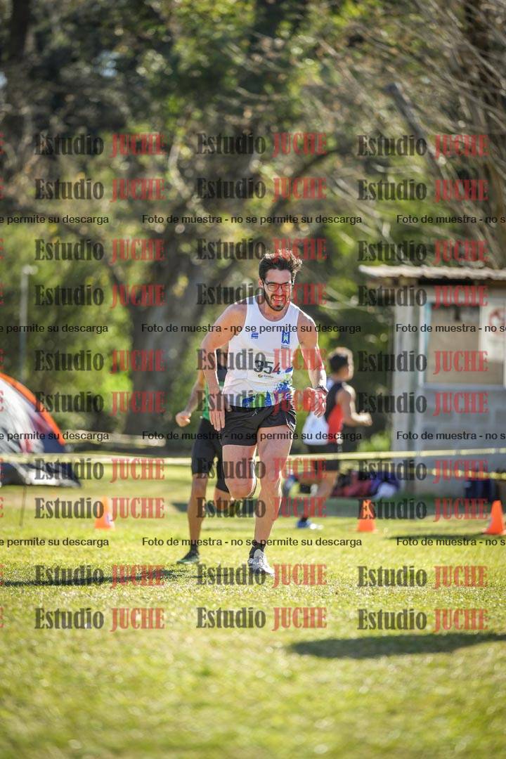 Fotos de la llegada del cross de 8000 m