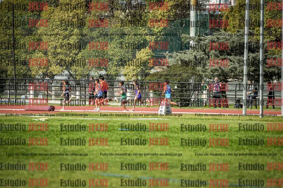 Fotos de los 600 m llanos de varones