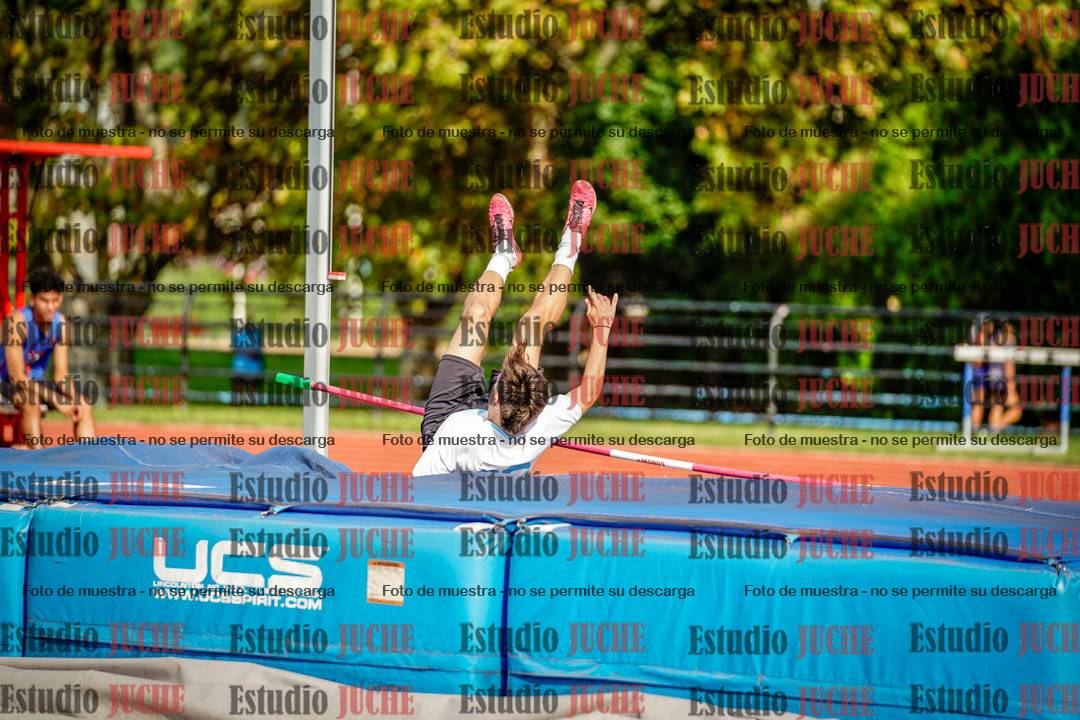 Fotos del salto en alto de varones