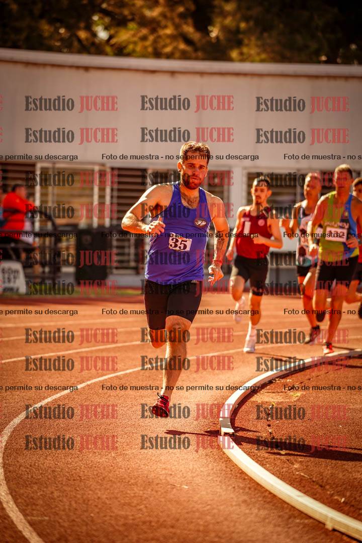 Fotos de los 800 m llanos de varones
