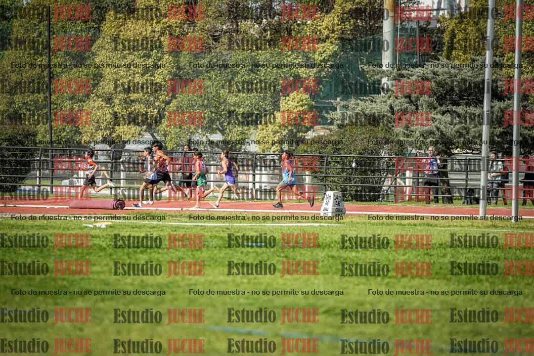 Fotos de los 600 m llanos de varones
