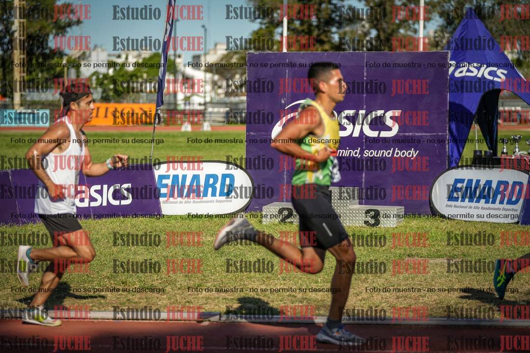 Fotos de los 5000 m llanos de varones
