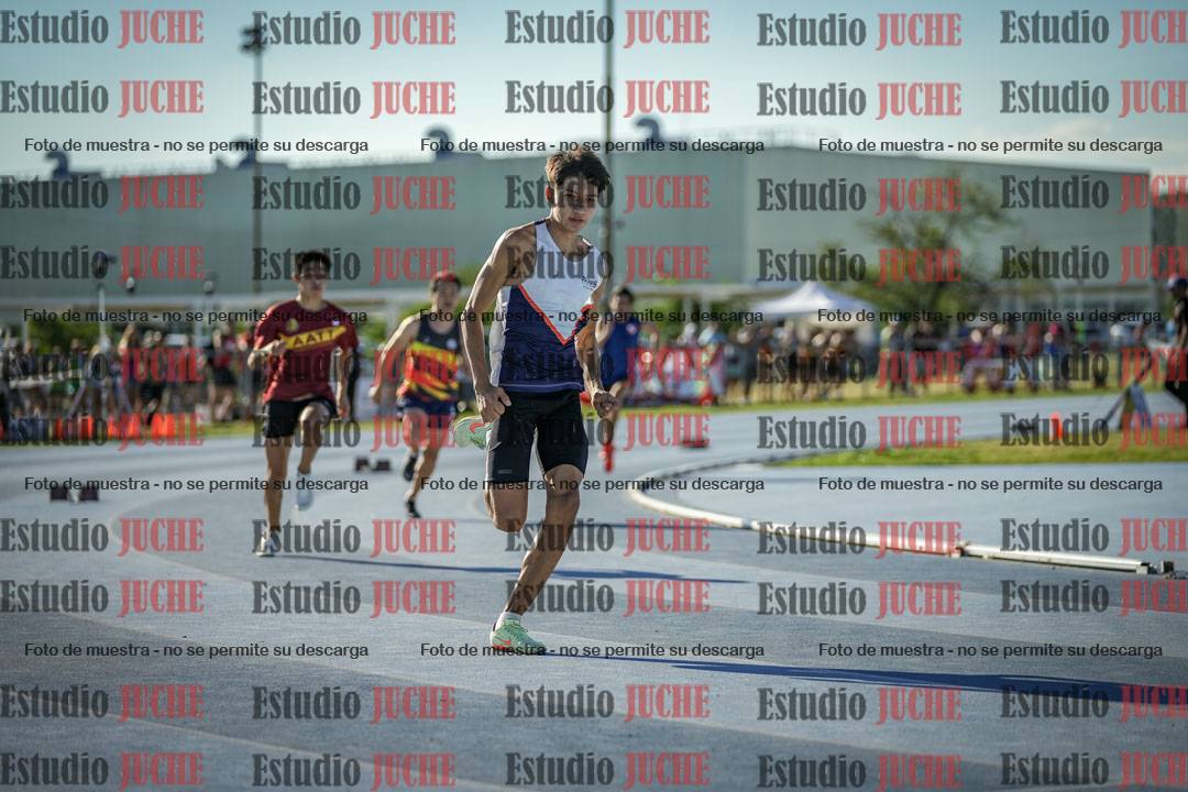 Fotos de los 400 m llanos de varones