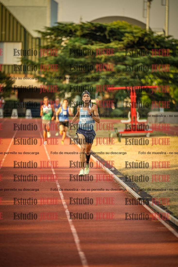 Fotos de los 5000 m llanos de mujeres y varones