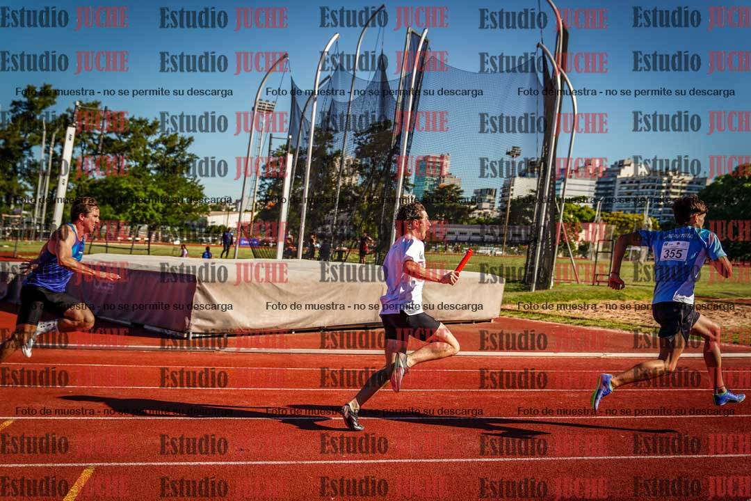 Fotos de las postas 4x100 m de varones