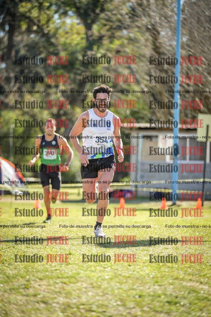 Fotos de la llegada del cross de 8000 m
