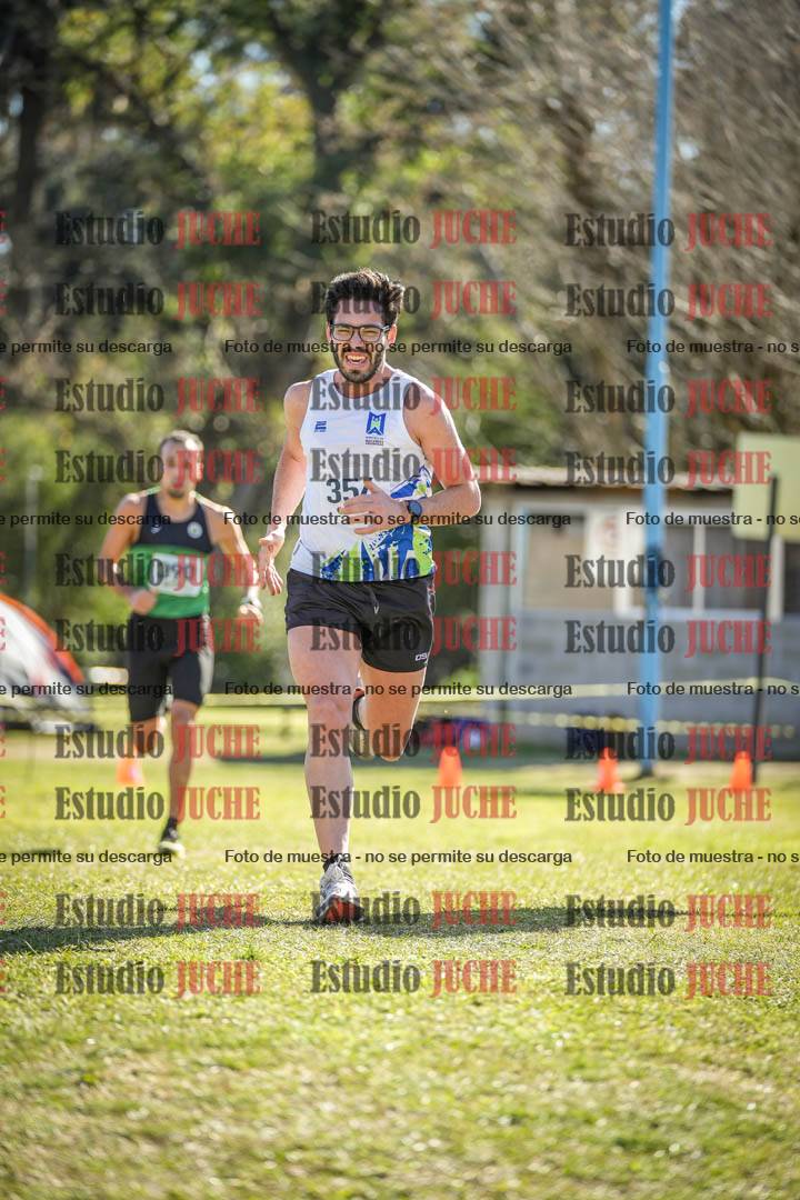Fotos de la llegada del cross de 8000 m