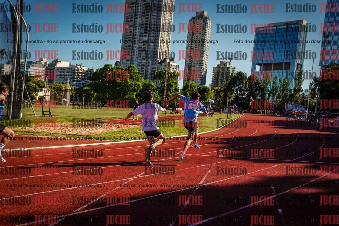Fotos de las postas 4x100 m de varones