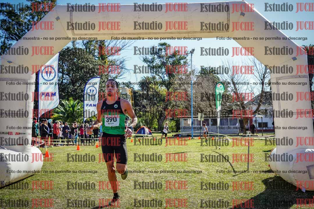 Fotos de la llegada del cross de 8000 m