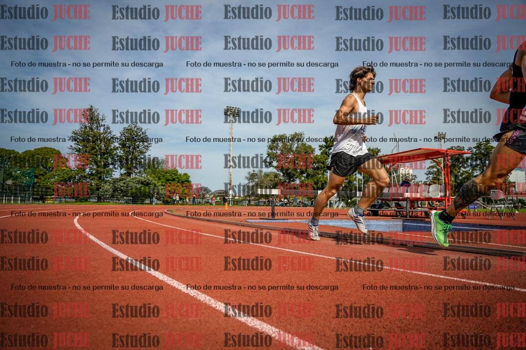 Fotos de los 3000 m llanos de varones
