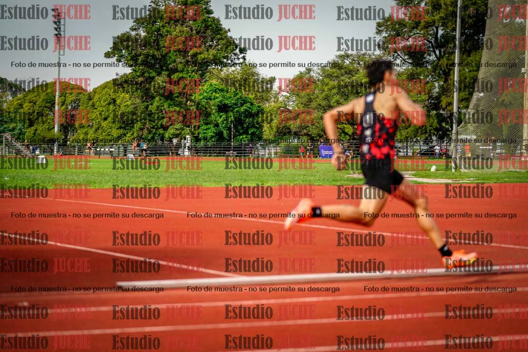 Fotos de los 400 m llanos de varones