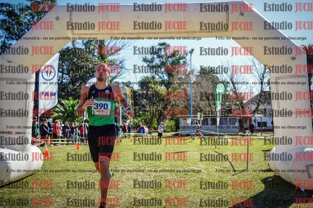 Fotos de la llegada del cross de 8000 m