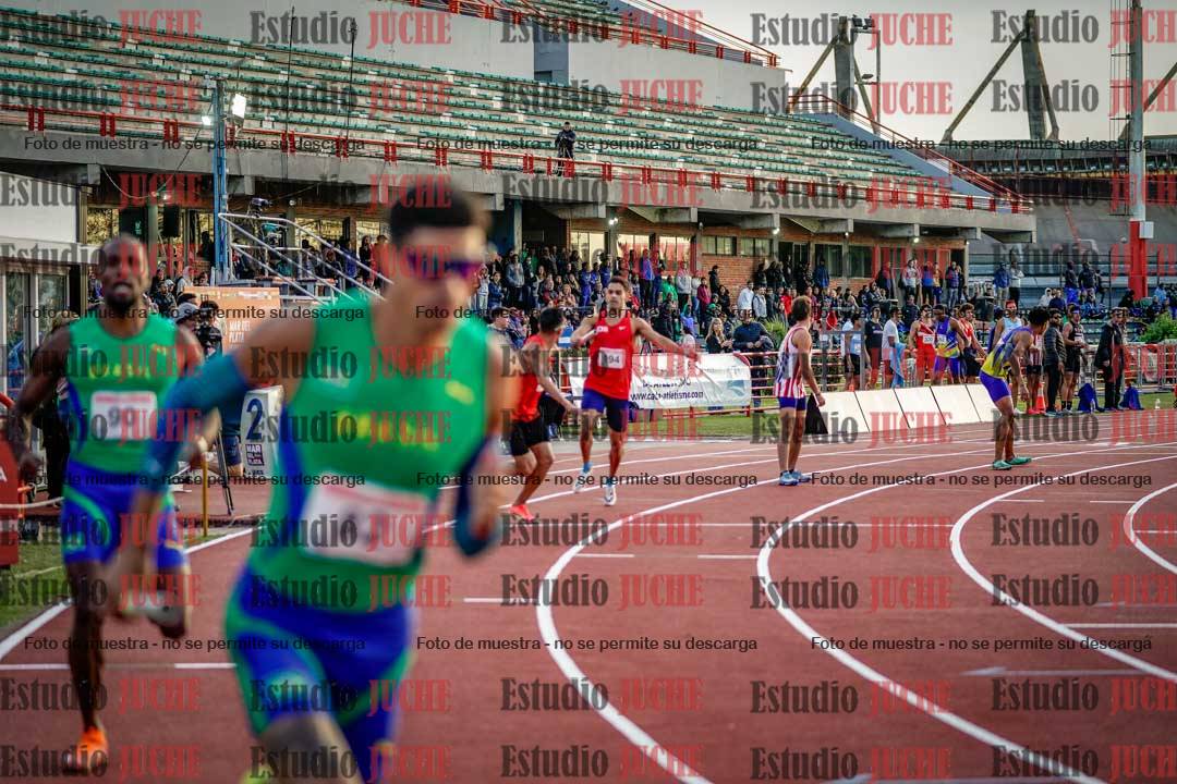 Fotos de los relevos 4x400 m de varones