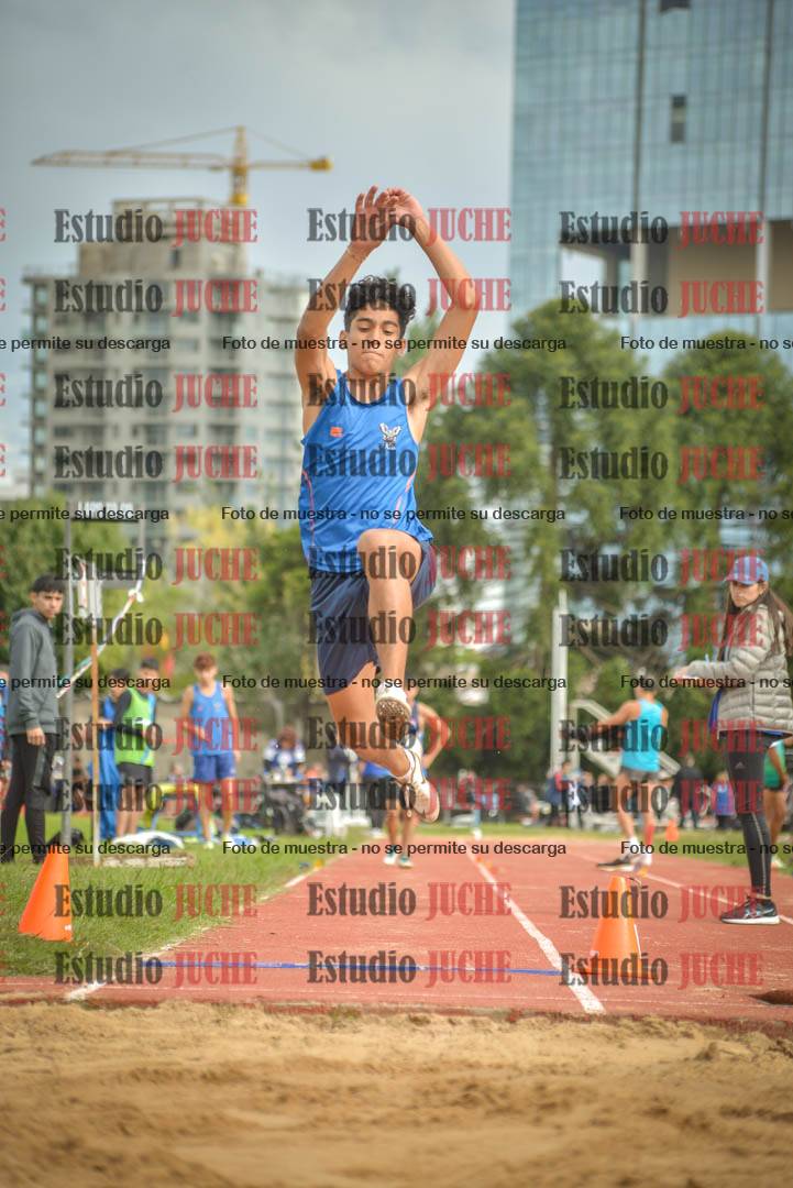 Fotos del salto en largo - varones U16