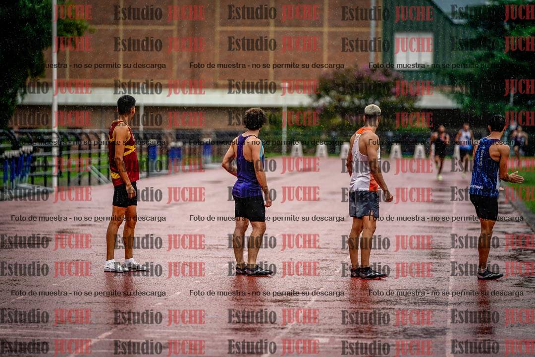 Fotos de las postas 4x400 m de varones