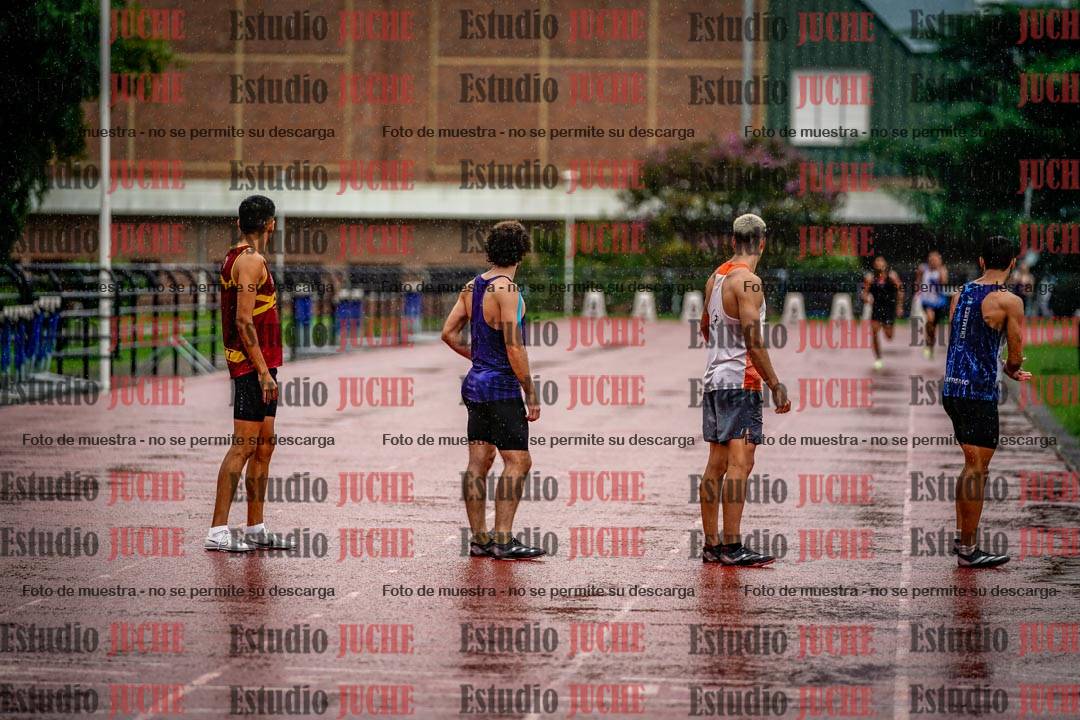 Fotos de las postas 4x400 m de varones
