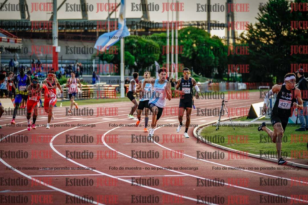 Fotos de los relevos 4x400 m de varones