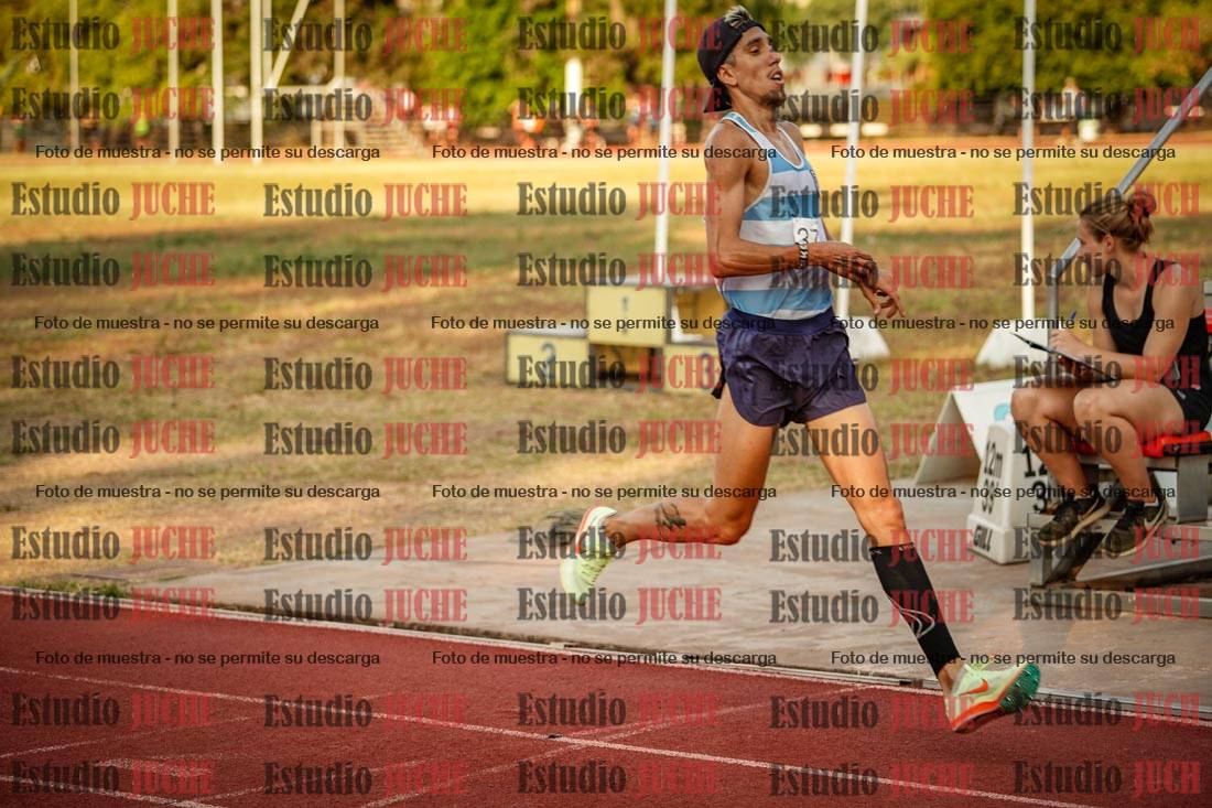 Fotos de los 5000 m llanos de mujeres y varones
