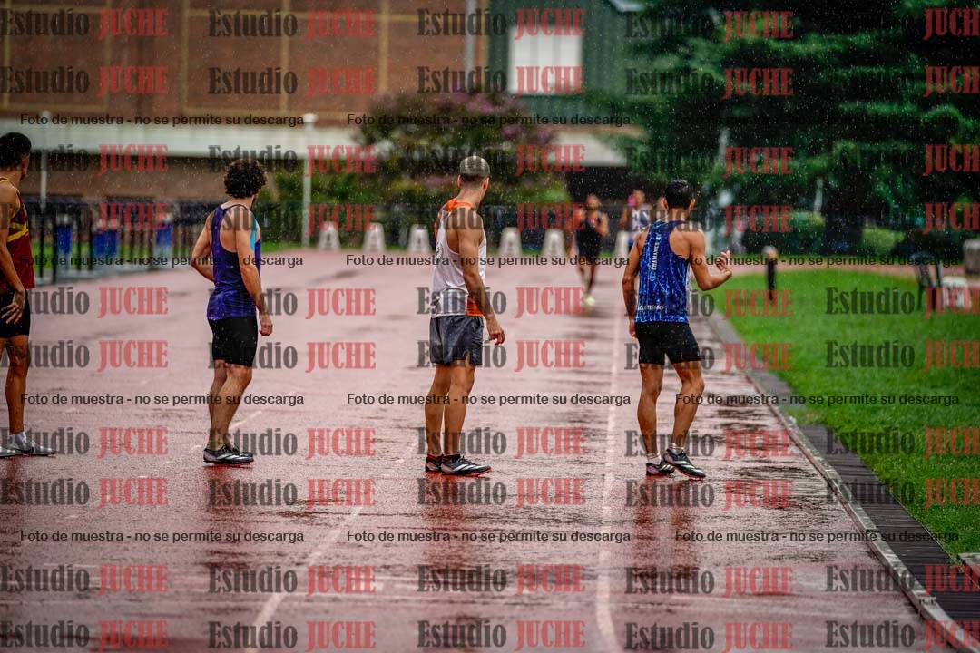 Fotos de las postas 4x400 m de varones