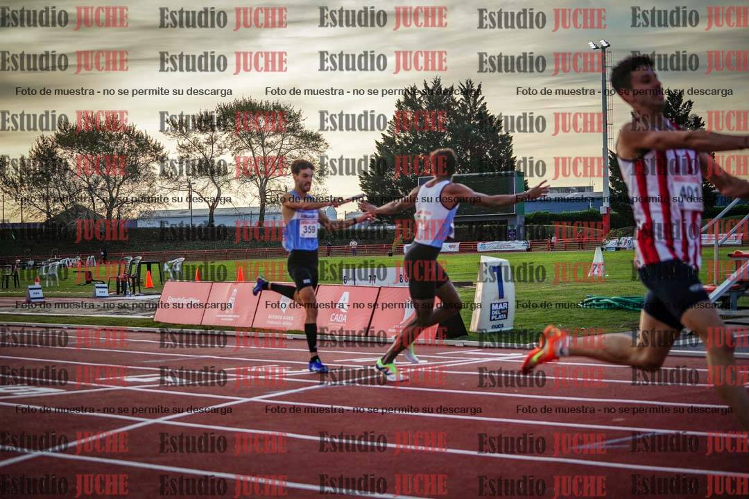 Fotos de los relevos 4x400 m de varones