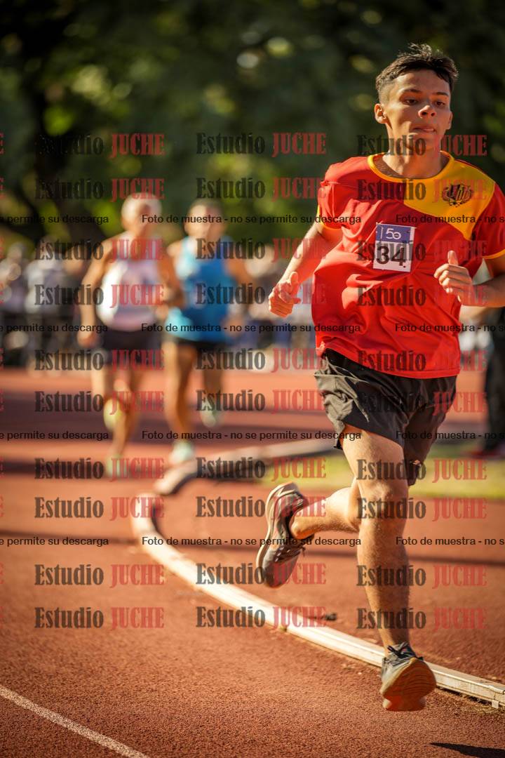 Fotos de los 800 m llanos de varones