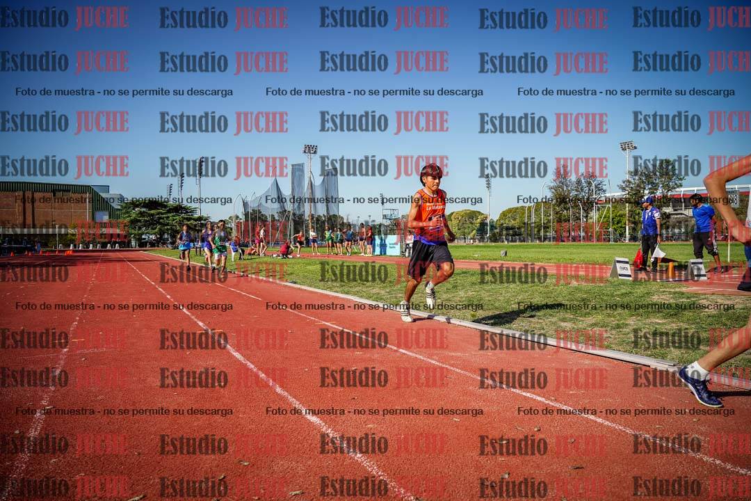 Fotos de los 600 m llanos de varones