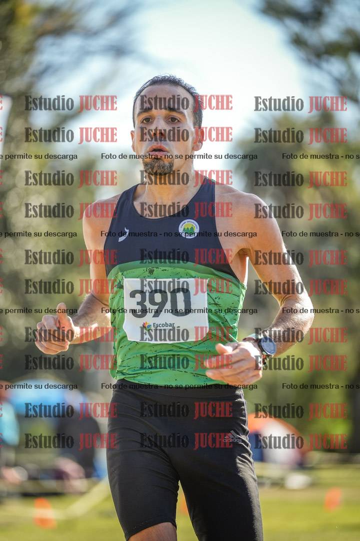 Fotos de la llegada del cross de 8000 m