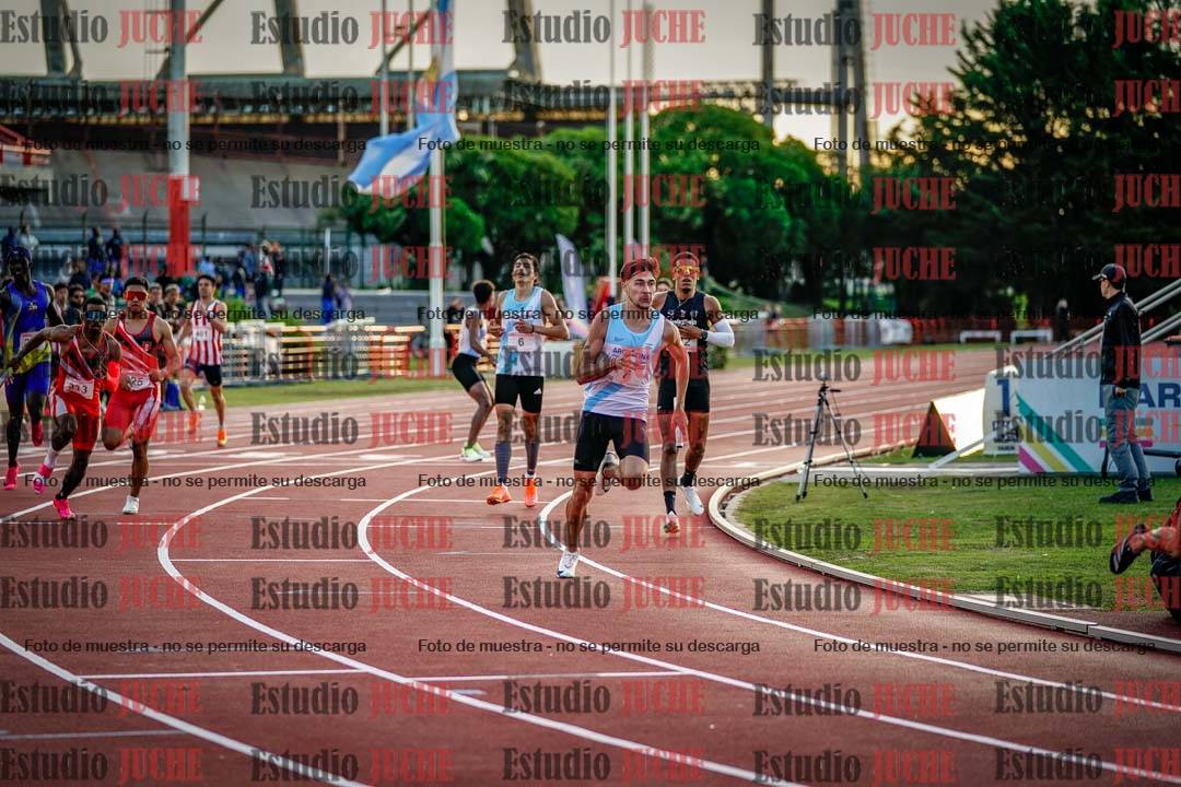 Fotos de los relevos 4x400 m de varones