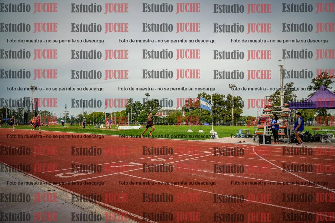 Fotos de los 400 m llanos de varones