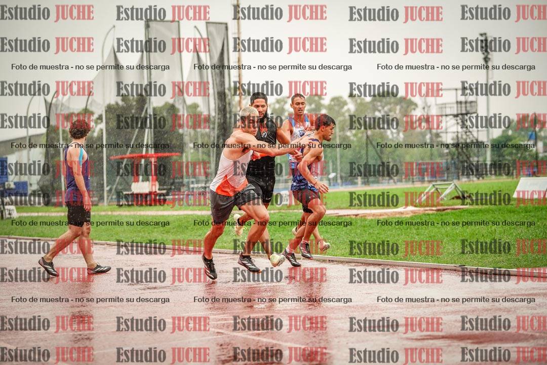 Fotos de las postas 4x400 m de varones