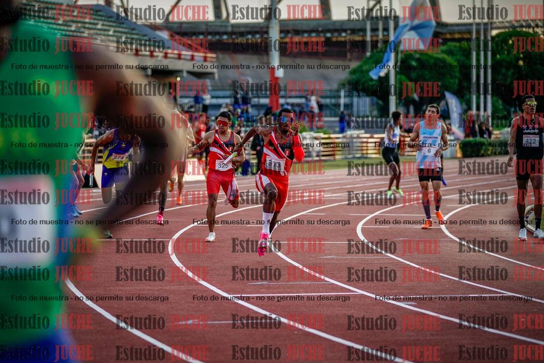 Fotos de los relevos 4x400 m de varones