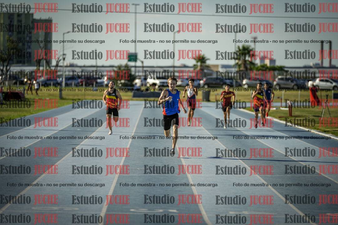 Fotos de los 400 m llanos de varones