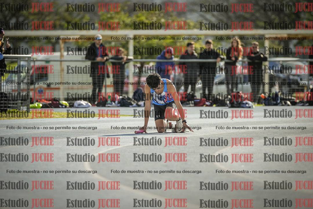 Fotos de las postas 4x400 m llanos de varones