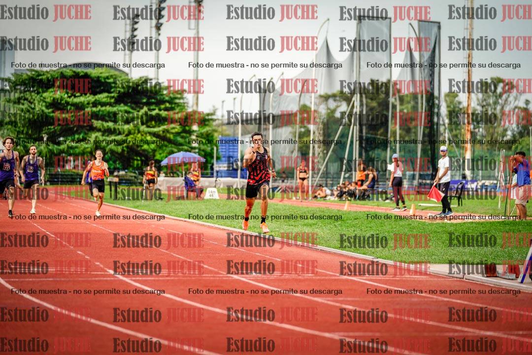 Fotos de los 400 m llanos de varones