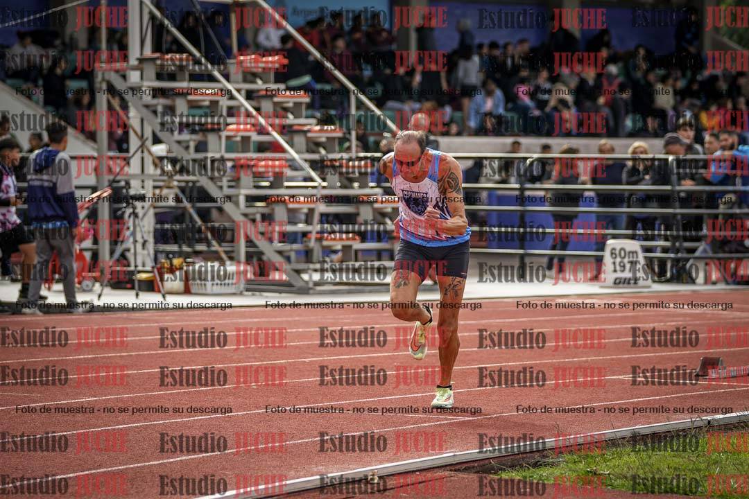 Fotos de los 400 m llanos de varones