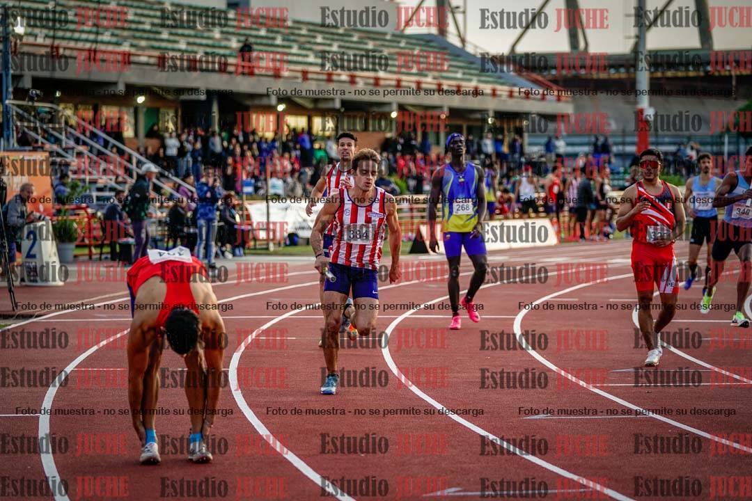 Fotos de los relevos 4x400 m de varones
