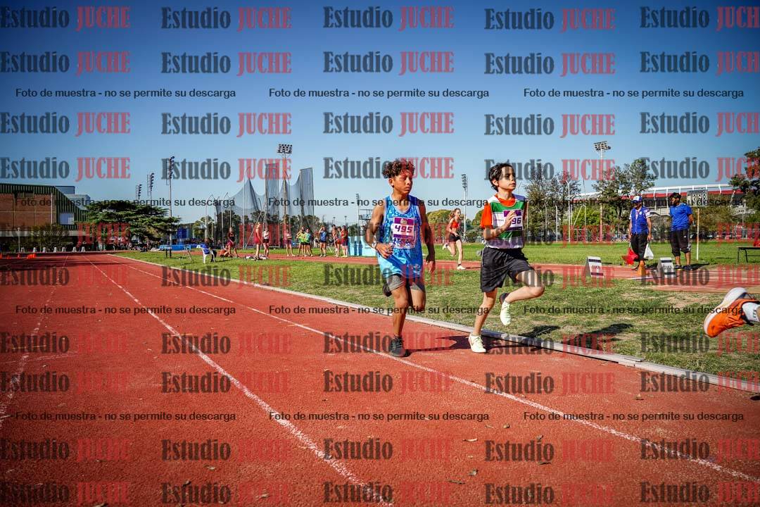 Fotos de los 600 m llanos de varones