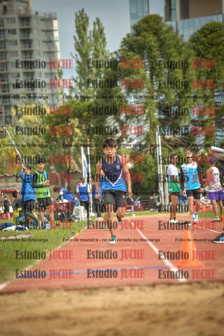 Fotos del salto en largo - varones U16