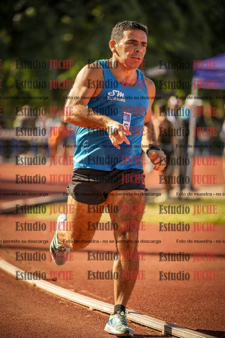 Fotos de los 800 m llanos de varones