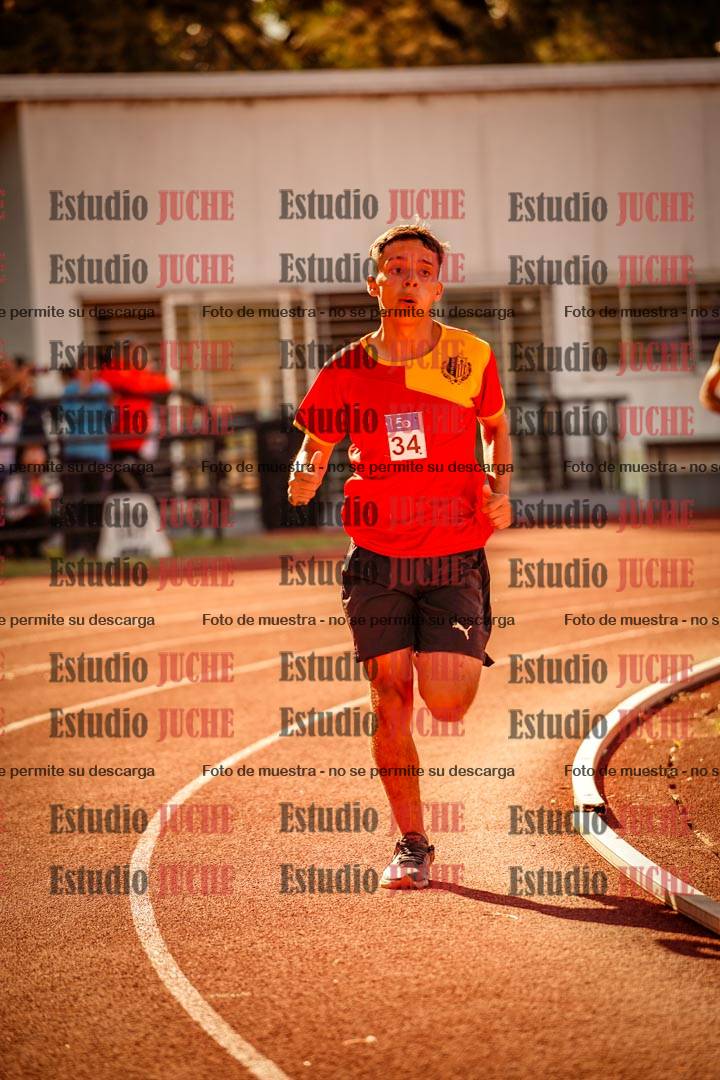 Fotos de los 800 m llanos de varones