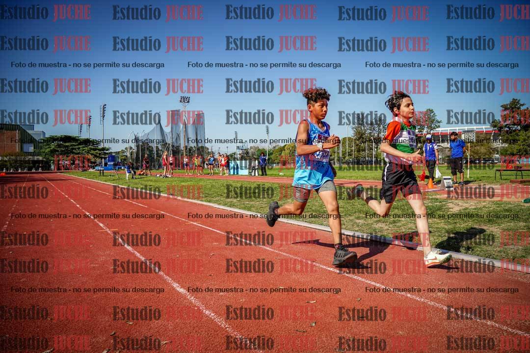 Fotos de los 600 m llanos de varones